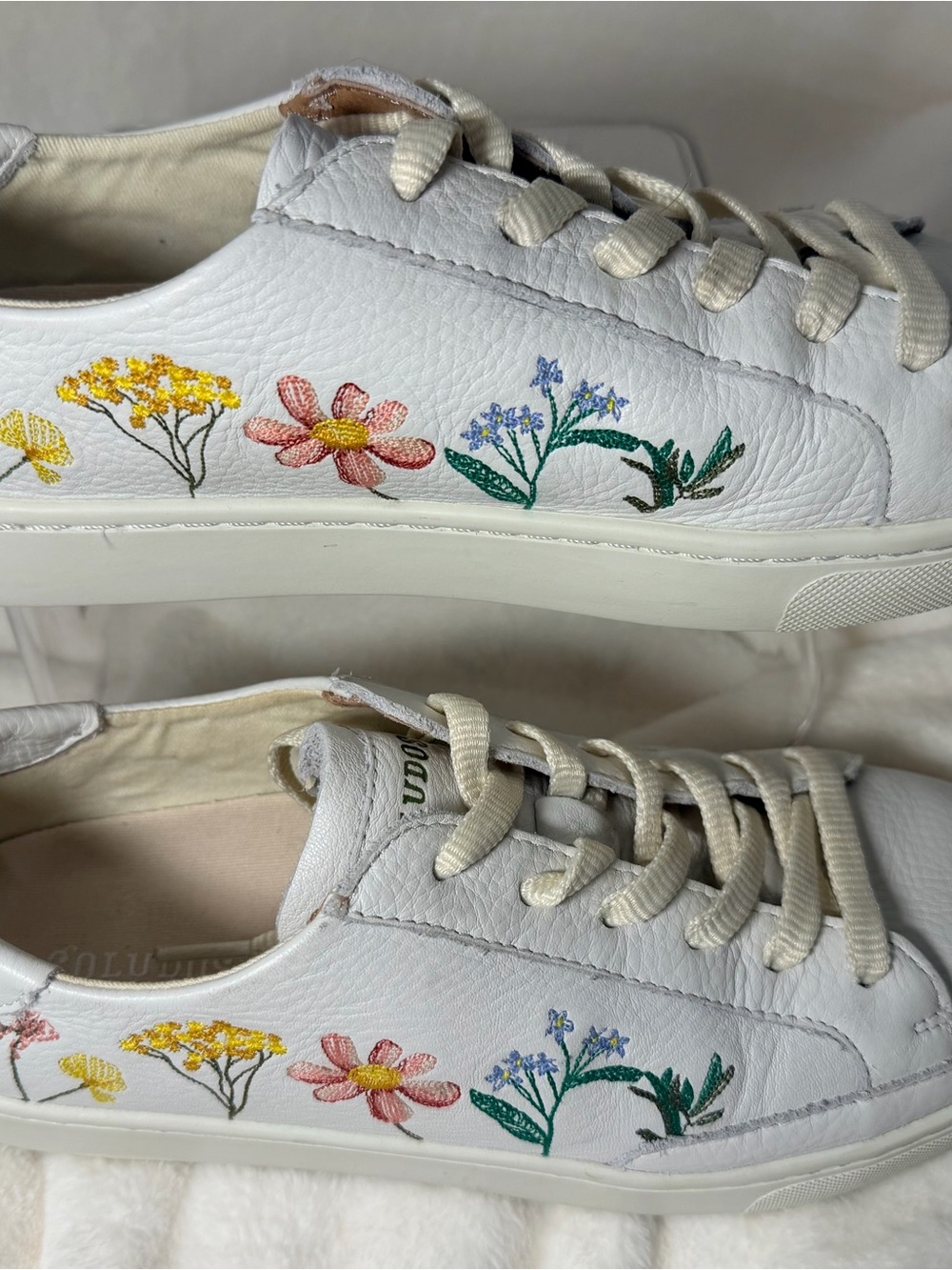 Soludos White Leather Floral Embroidered Sneakers